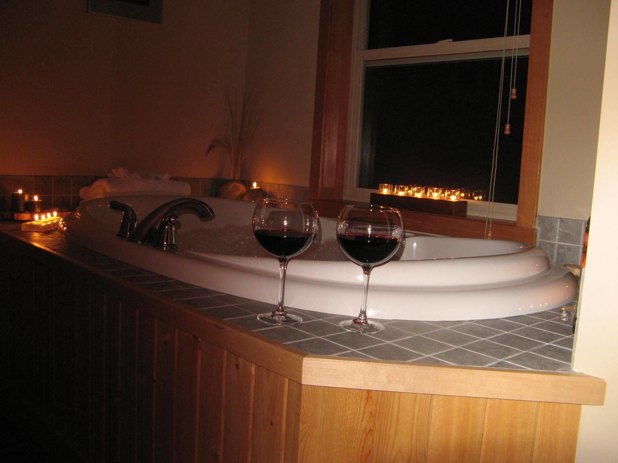Reef Point Oceanfront Bed And Breakfast Ucluelet Luaran gambar